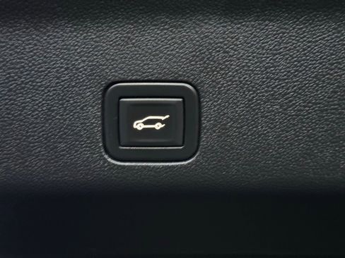 Used 2023 GMC Yukon Denali Ultimate AWD/4WD image 56