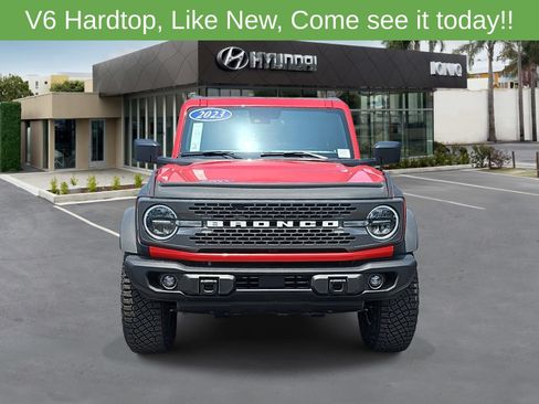 Used 2023 Ford Bronco Badlands w/ Sasquatch Package AWD/4WD image 8