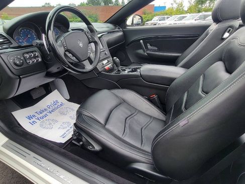 Used 2017 Maserati GranTurismo Convertible RWD image 19