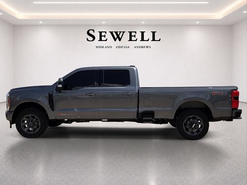 Used 2023 Ford F350 Lariat w/ Sport Appearance Package AWD/4WD image 2