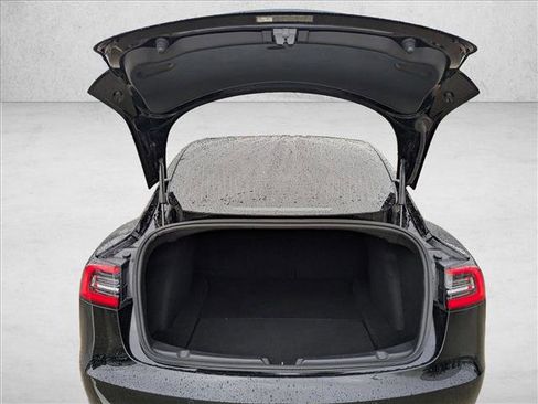 Used 2019 Tesla Model 3 Standard Range image 6