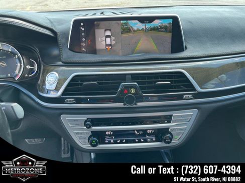 Used 2019 BMW 750i RWD image 29