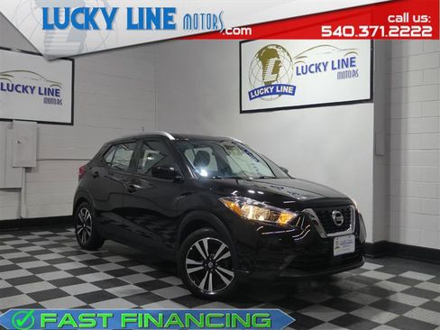 Used 2020 Nissan Kicks SV FWD image 1