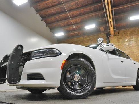 Used 2018 Dodge Charger Police w/ Fleet Safety Group RWD image 3