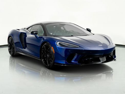 Used 2023 McLaren GT image 4