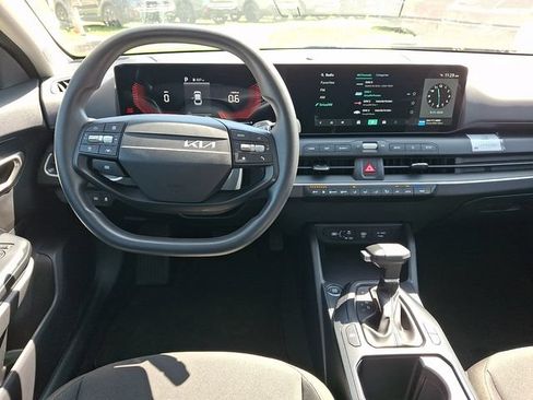 Certified 2026 Kia K4 FWD image 11