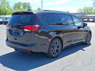 Used 2019 Chrysler Pacifica Limited FWD video 5