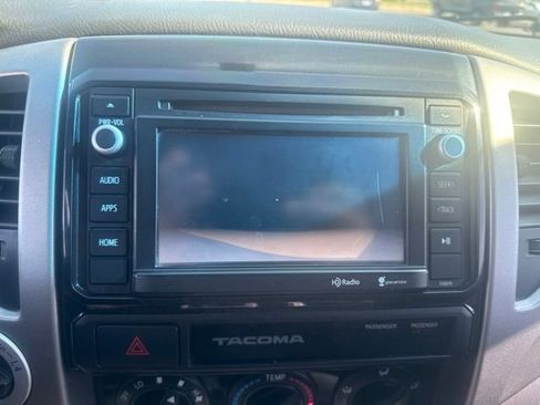 Used 2015 Toyota Tacoma 4x4 Double Cab w/ TRD Sport Package image 30