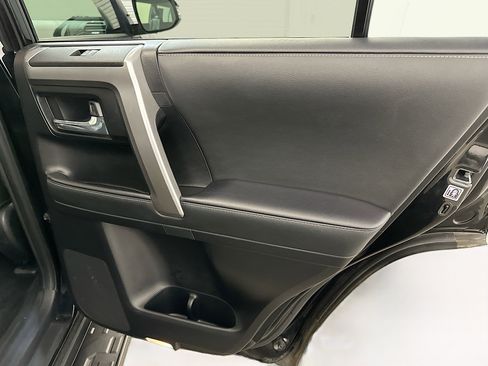 Used 2024 Toyota 4Runner SR5 Premium image 31