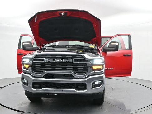 Used 2026 RAM 2500 Big Horn AWD/4WD image 38