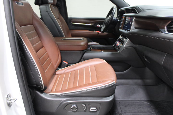 Used 2023 GMC Yukon Denali Ultimate AWD/4WD image 26