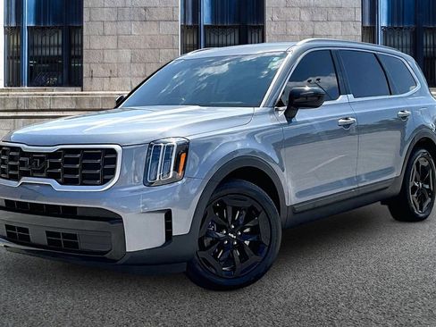 Used 2023 Kia Telluride S AWD/4WD image 2