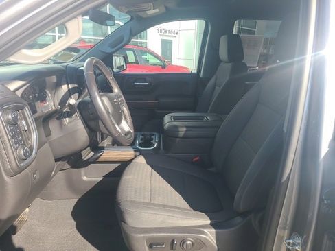 Used 2021 Chevrolet Silverado 1500 RST image 16