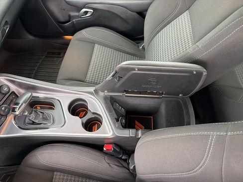 Used 2020 Dodge Challenger SXT image 32