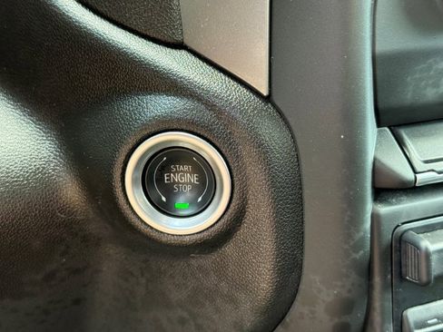 Used 2024 Chevrolet Silverado 1500 Custom image 30