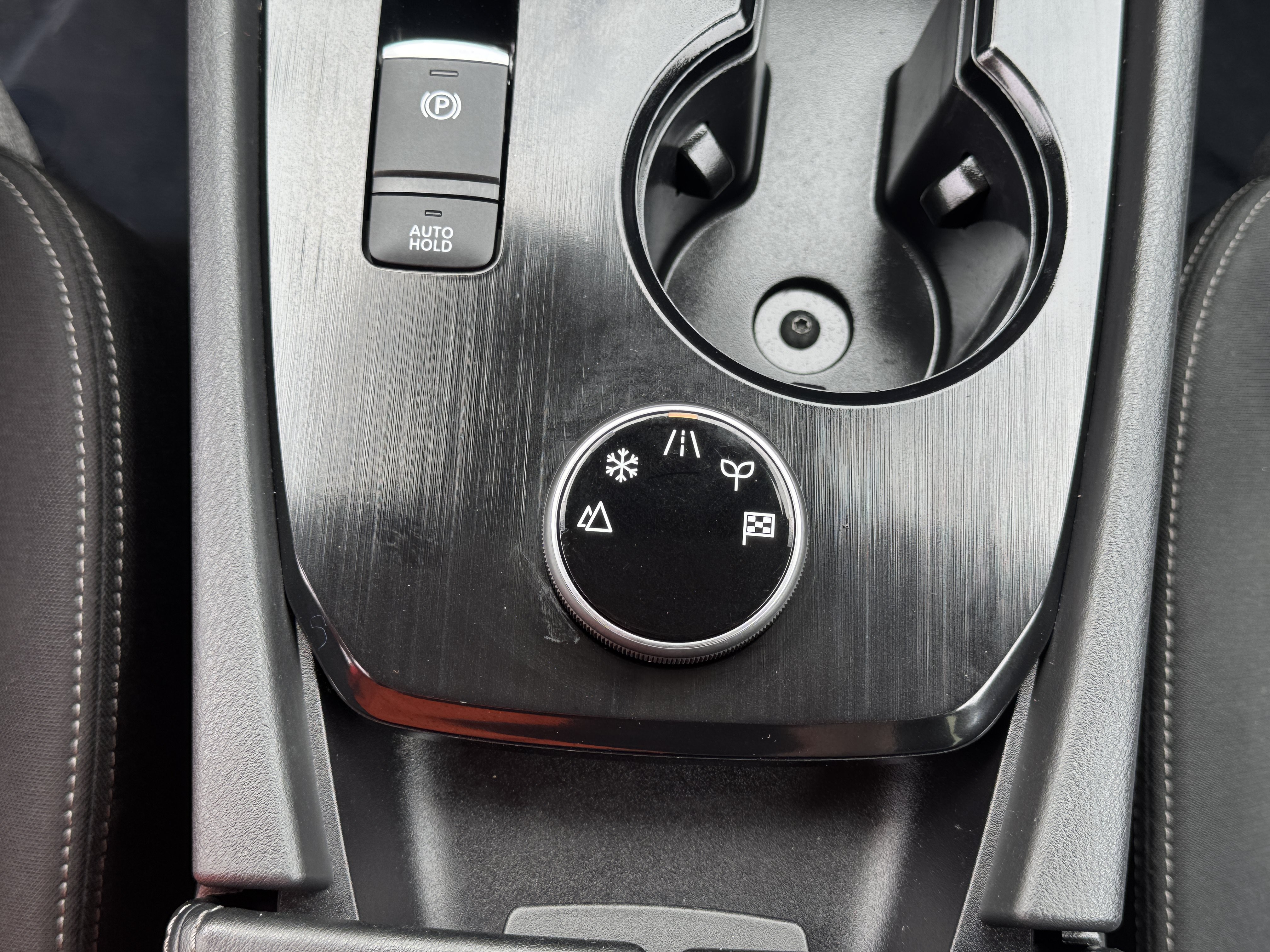 Used 2023 Nissan Rogue SV AWD/4WD image 26