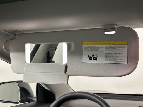 Used 2023 Tesla Model 3 Standard Range image 12