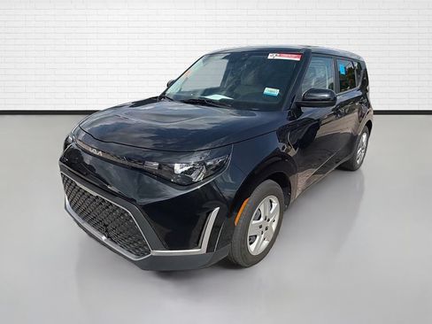 Used 2023 Kia Soul LX FWD image 5