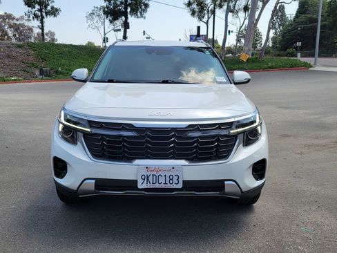 Certified 2024 Kia Seltos EX FWD image 4