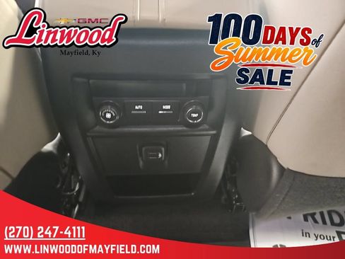 Used 2023 Chevrolet Traverse LS FWD image 13