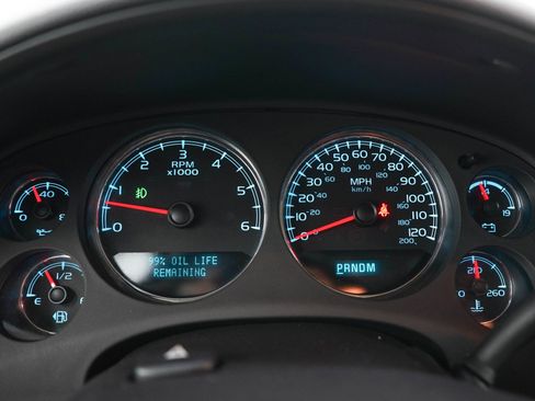 Used 2011 Chevrolet Suburban LTZ AWD/4WD image 24