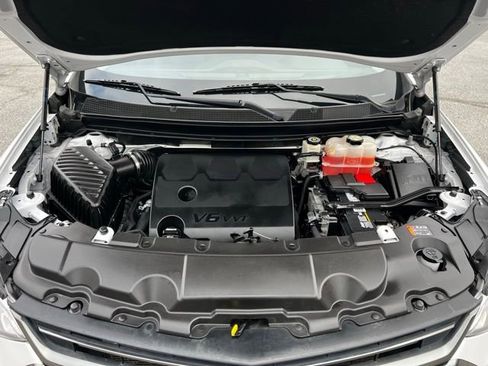 Used 2020 Chevrolet Traverse RS image 44