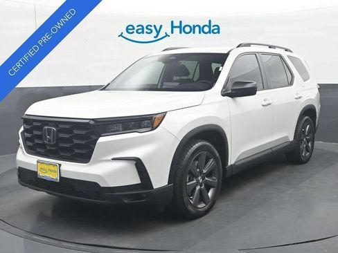 Certified 2025 Honda Pilot Sport image 3