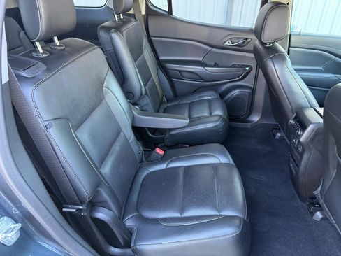 Used 2019 GMC Acadia SLT w/ Black Edition FWD image 34
