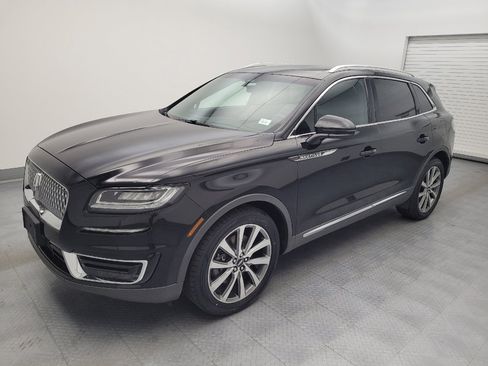 Used 2019 Lincoln Nautilus Select AWD/4WD image 2