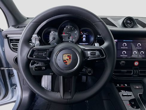 Certified 2026 Porsche Macan AWD/4WD image 12
