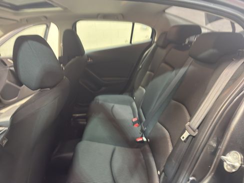 Used 2016 MAZDA MAZDA3 i Touring image 30