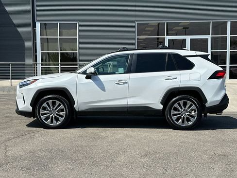 Used 2023 Toyota RAV4 XLE Premium FWD image 6