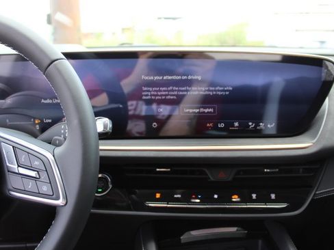 New 2025 Buick Envision Sport Touring image 10