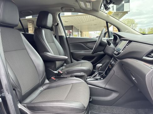 Used 2021 Buick Encore Preferred w/ Safety Package II FWD image 30