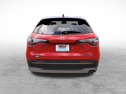 Used 2024 Honda HR-V Sport image 8