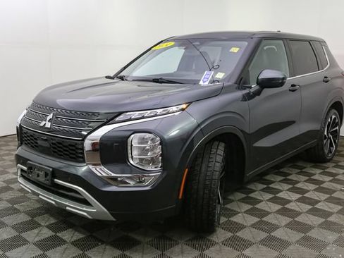 Used 2024 Mitsubishi Outlander SE AWD/4WD image 5