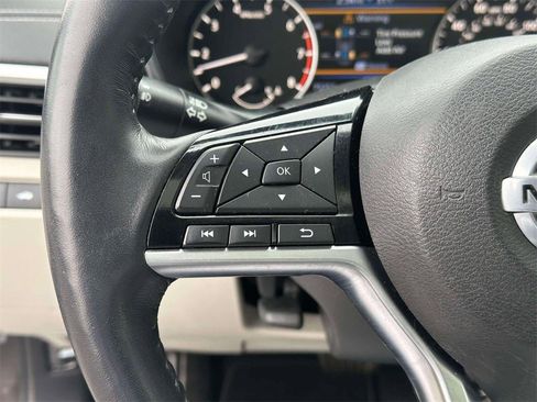 Used 2020 Nissan Altima 2.5 SV image 22