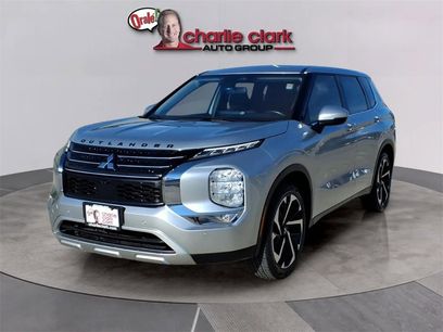Used 2023 Mitsubishi Outlander SE