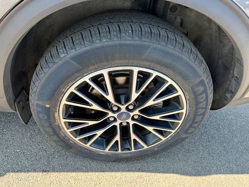 Used 2021 Ford Escape SEL w/ Class II Trailer Tow Package image 8