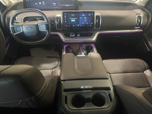 Used 2025 Ford Expedition Max Platinum w/ Platinum Ultimate Package image 2