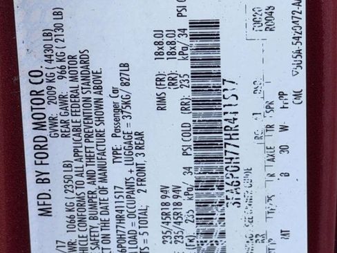 Used 2017 Ford Fusion SE w/ Equipment Group 201A FWD image 16