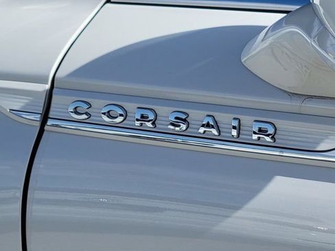 Used 2022 Lincoln Corsair Reserve image 16