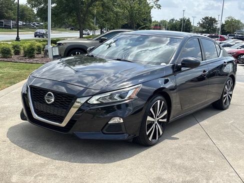 Used 2020 Nissan Altima 2.5 SR FWD image 11
