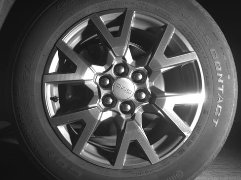 Used 2023 GMC Acadia SLT AWD/4WD image 12
