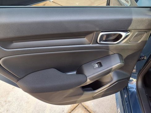 Certified 2025 Honda Civic Sport image 8