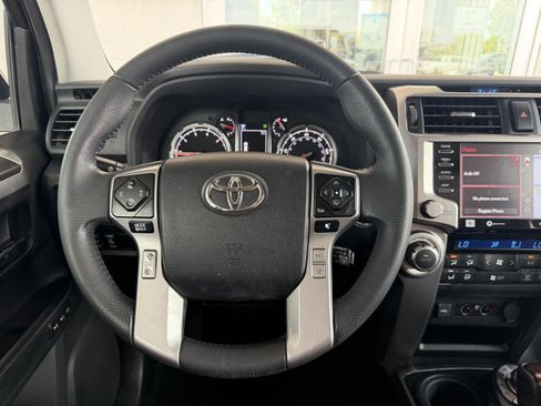 Used 2020 Toyota 4Runner Limited AWD/4WD image 29