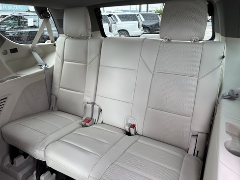 Certified 2026 Cadillac Escalade Platinum Sport w/ LPO, ONYX Package AWD/4WD image 21