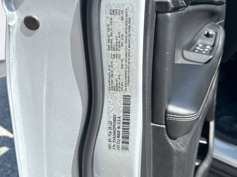 Used 2023 Jeep Grand Cherokee Altitude AWD/4WD image 26