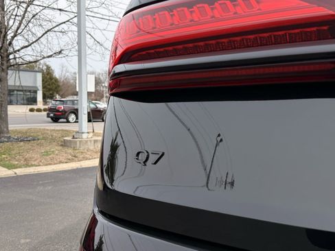 Used 2025 Audi Q7 3.0T Premium Plus w/ Premium Plus Package image 9