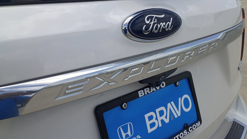 Used 2018 Ford Explorer Platinum AWD/4WD image 15